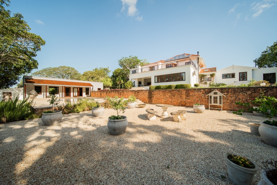 5 Bedroom Property for Sale in Vincent Eastern Cape